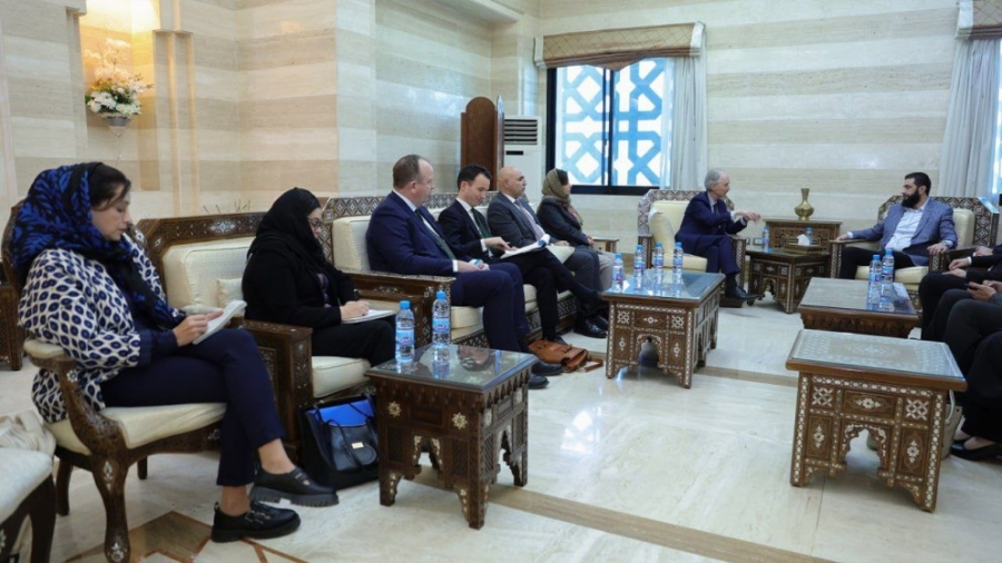 مسؤول أممي يستعرض مخرجات اجتماعات العقبة حول سوريا مع الشرع والبشير