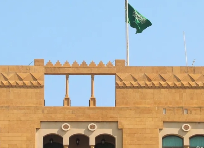 لبنان.. الاعتداء على عناصر أمن حماية السفارة السعودية في بيروت