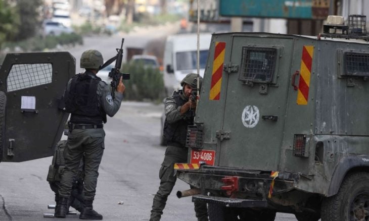 اعتقال 15 فلسطينيا بالضفة واقتحام مقام النبي يوسف بنابلس