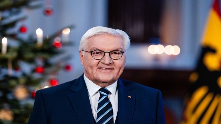 الرئيس الألماني يحل البرلمان لتمهيد الطريق لانتخابات مبكرة