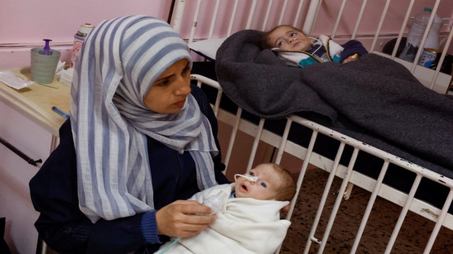 المستشفيات الميدانية بغزة: إصابة سكان القطاع بالإنفلونزا والخدمات الصحية قليلة