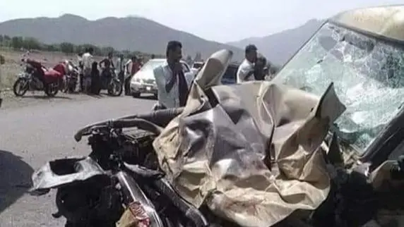 وفاة 10 وإصابة 15 في حادث سير بغرب اليمن