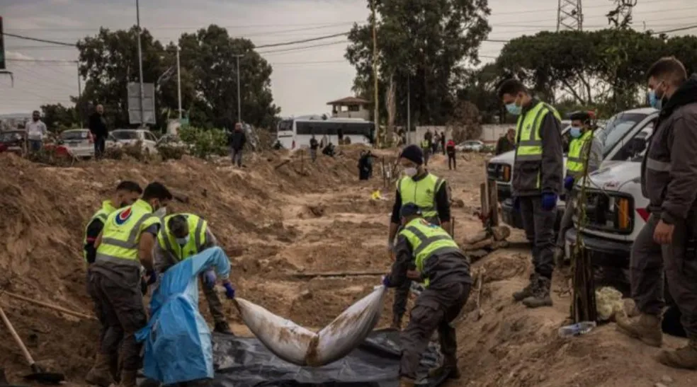 انتشال جثامين 16 شهيدا في جنوب لبنان