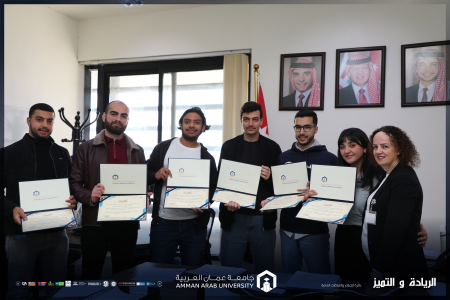 أعمال عمان العربية تكرّم الطلبة المشاركين في مبادرات ارسم ابتسامة لدعم الأسر المحتاجة