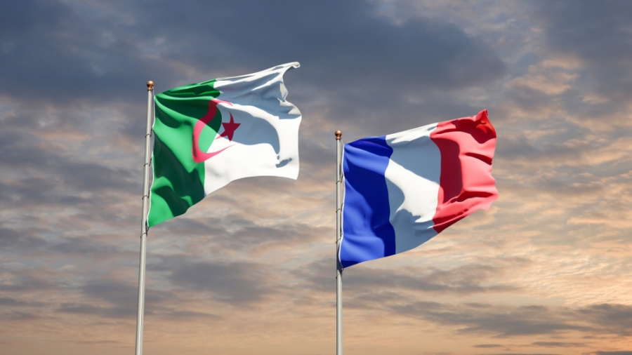 وزير الدفاع الفرنسي يدعو إلى إعادة بناء العلاقة مع الجزائر