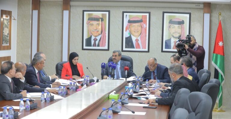 قانونية النواب تواصل مناقشة قانون الوساطة