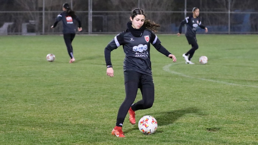 منتخب الناشئات يلتقي نظيره الفلسطيني وديا