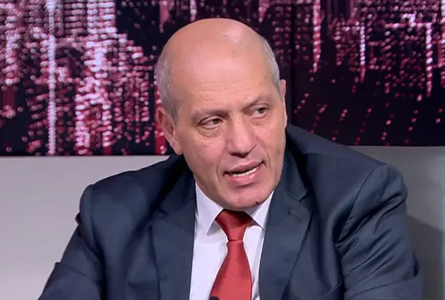 هذه أزمة أكبر من حكومة