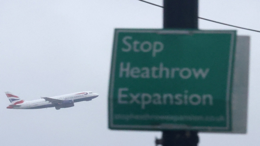 جيران مطار هيثرو قلقون من أن يقتلعهم مشروع توسيعه من بيوتهم