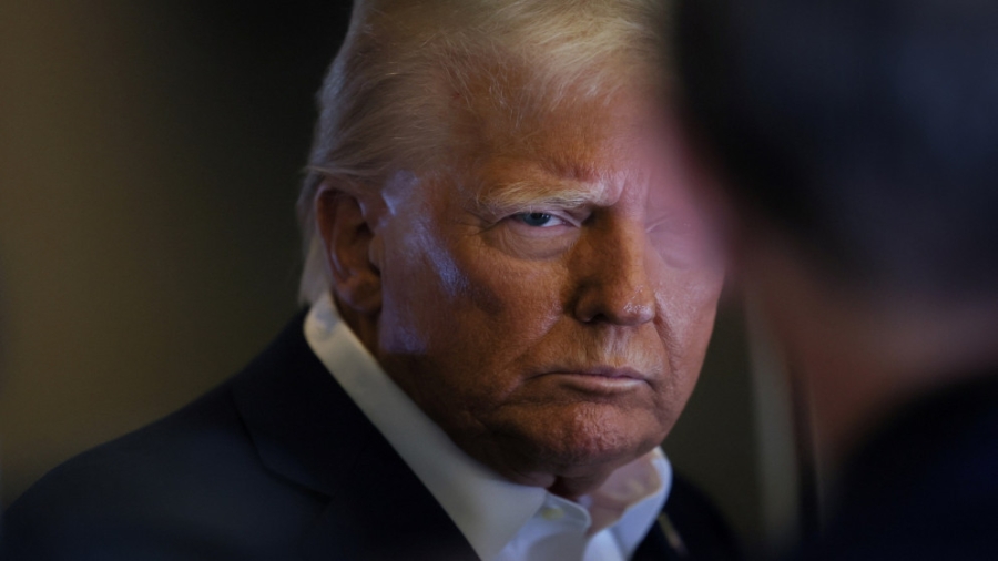 ترامب سيفرض رسوما جمركية على المكسيك وكندا والصين السبت