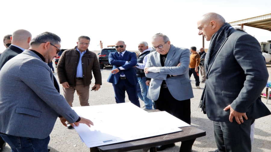 وزيرا الأشغال والبيئة يتفقدان مركز معالجة النفايات الخطرة في سواقة
