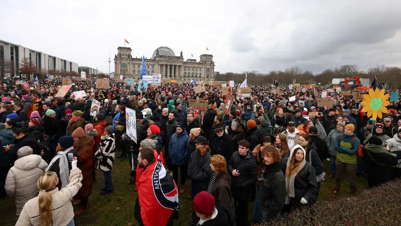 عشرات الآلاف يحتجون في برلين ضد مشروع قانون مناهض للهجرة