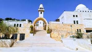 غارة جديدة على شارع الرشيد والاحتلال يعرقل سفر المرضى والجرحى عبر معبر رفح