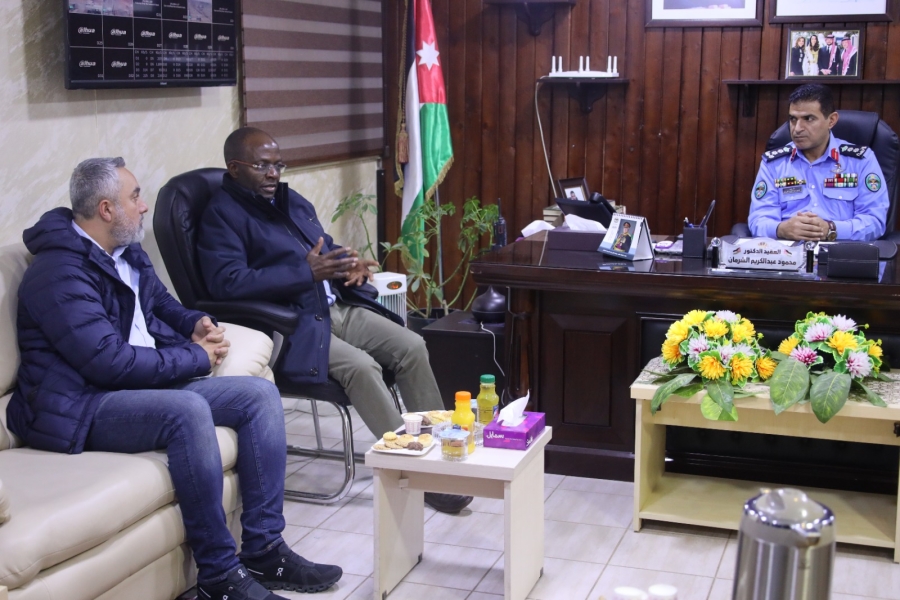 وفد رفيع المستوى من الاتحاد الدولي للاتصالات يزور مخيم الزعتري