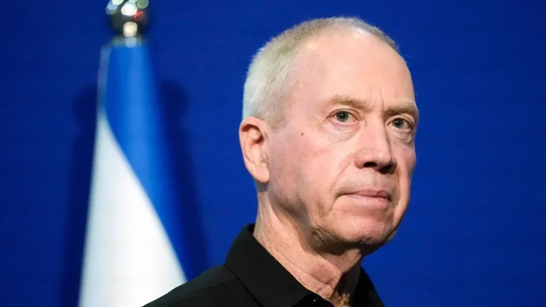 اعتراف خطير من وزير الدفاع الإسرائيلي السابق يتعلق بالأسرى