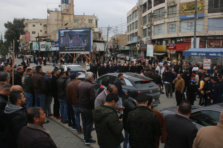 الزرقاء تحتج ضد التهجير القسري وتؤكد على الثوابت الوطنية تجاه القضية الفلسطينية