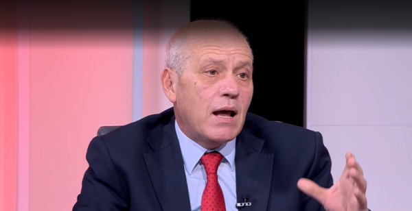 سياسيان: مقترح ترامب بتهجير الفلسطينيين من قطاع غزة غير واقعي