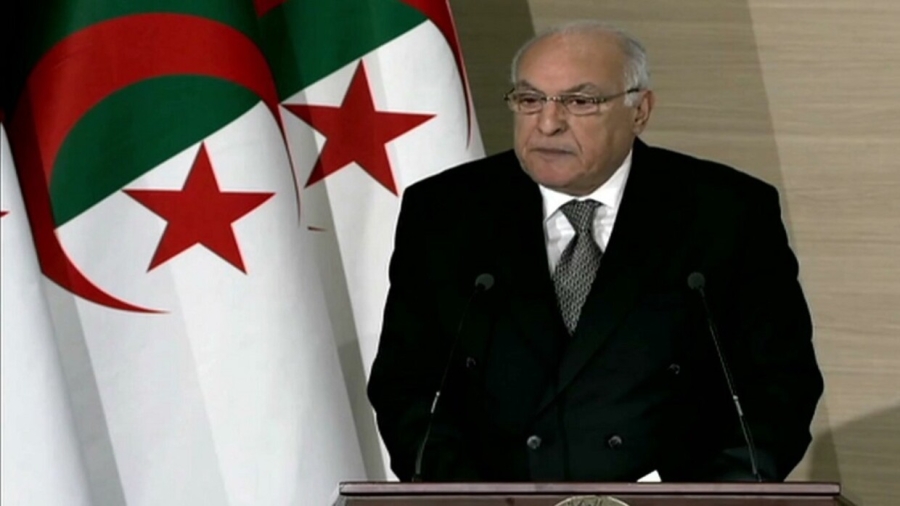 بعد دمشق.. عطاف يحل ببيروت في زيارة رسمية لبحث تعزيز التعاون بين البلدين