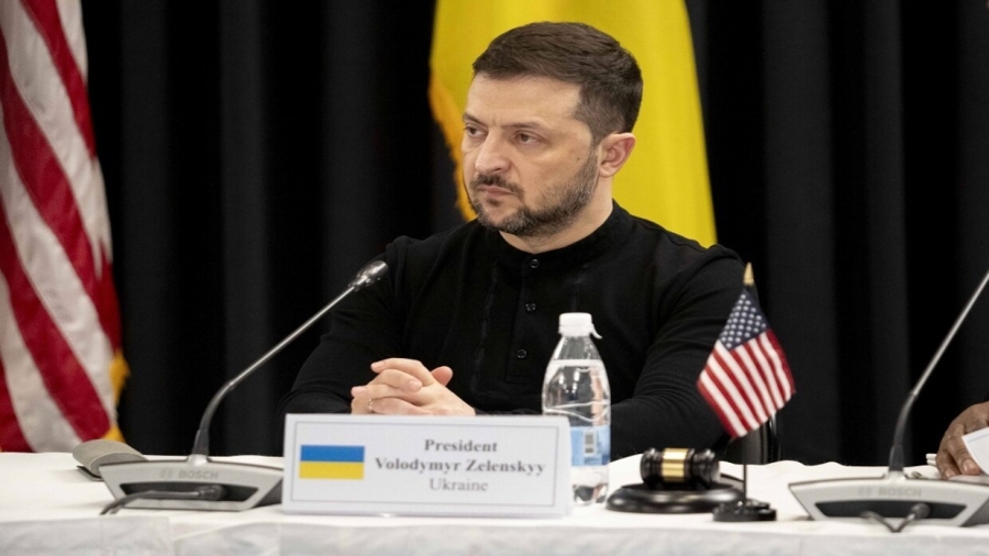زيلينسكي: كييف مستعدة للمفاوضات مع موسكو بشرط حصولها على ضمانات أمنية من الولايات المتحدة