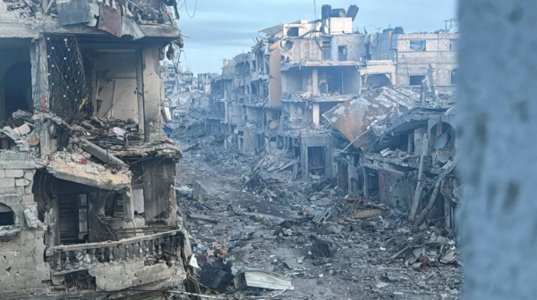 الوسطاء يخشون انهيار الاتفاق والطائرات الإسرائيلية تعود للتحليق فوق غزة