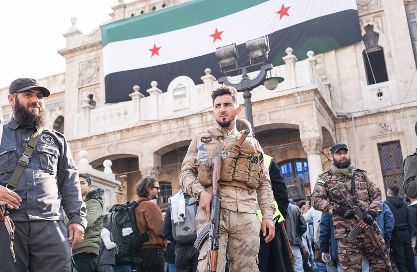 الداخلية السورية تعطي مهلة أخيرة للعاملين في مؤسسات النظام السابق الأمنية والعسكرية لتسوية أوضاعهم