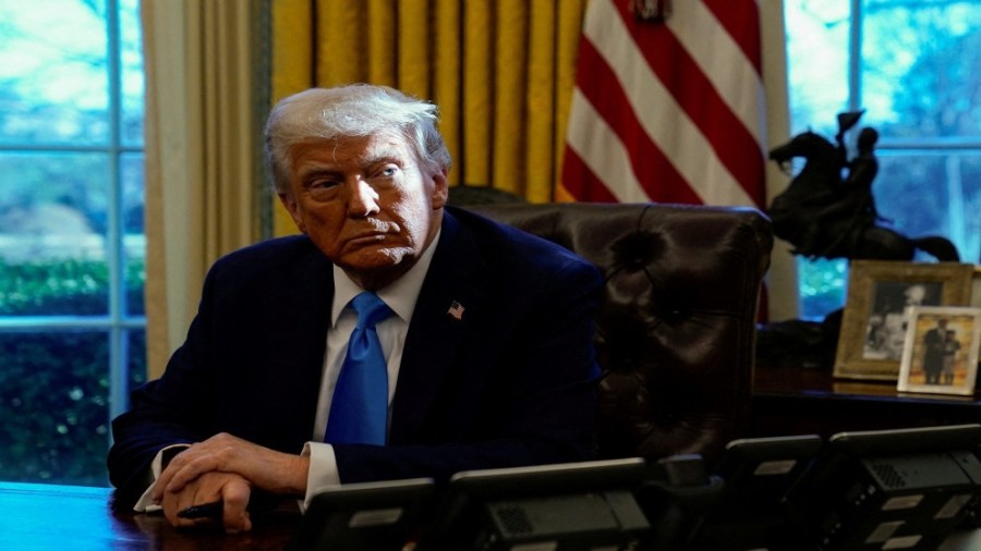 وزير الصناعة الفرنسي: على أوروبا الرد بشكل حازم على رسوم ترامب الجمركية