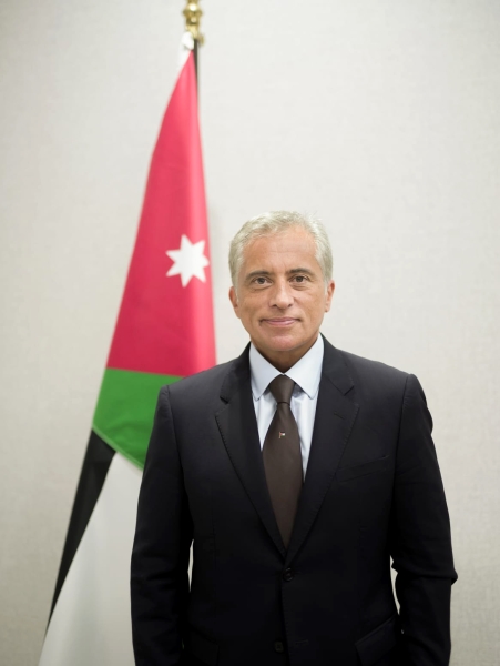 حسان يقرر منع سفر الوزراء والمسؤولين إلا للاجتماعات الضرورية ودون مرافقين