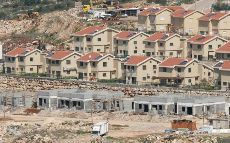 الاحتلال يشرع ببناء مستوطنة جديدة على أراضي بيت لحم