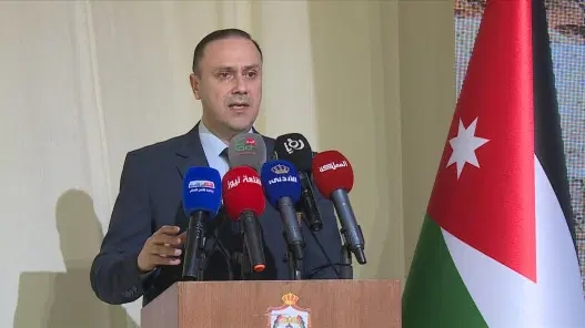 الحكومة: الأشغال ستستكمل أجزاء من طريقي معبر الكرامة وبغداد