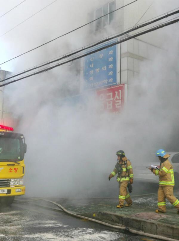 مقتل 6 عمال وإصابة 7 آخرين بحريق في كوريا الجنوبية