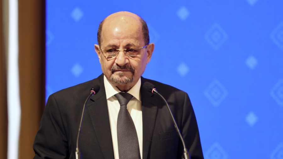 وزير الخارجية اليمني يدعو للتعامل مع الأزمة اليمنية من منظور إقليمي
