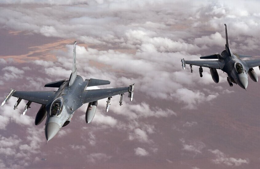 من جنسية عربية.. إعلام سوري يكشف هوية قياديَين من جماعة حراس الدين قتلا بغارة غارة أمريكية