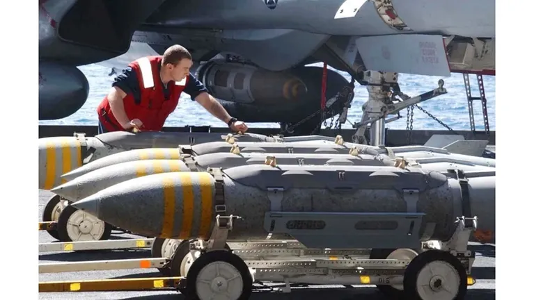 الاحتلال يتسلّم شحنة قنابل ثقيلة من أميركا