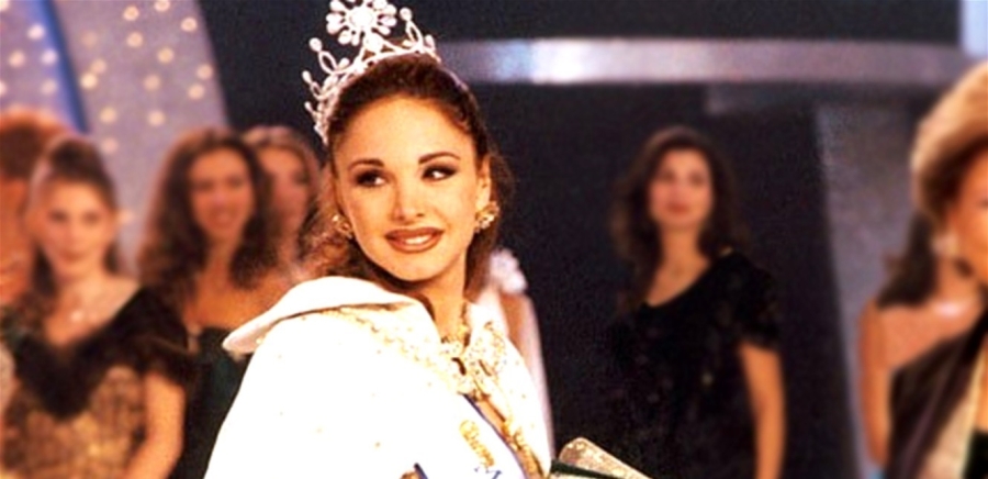 من أجمل ملكات جمال لبنان.. هل تذكرون جويل بحلق؟ شاهدوا كيف أصبحت بعد 28 عاما على انتخابها