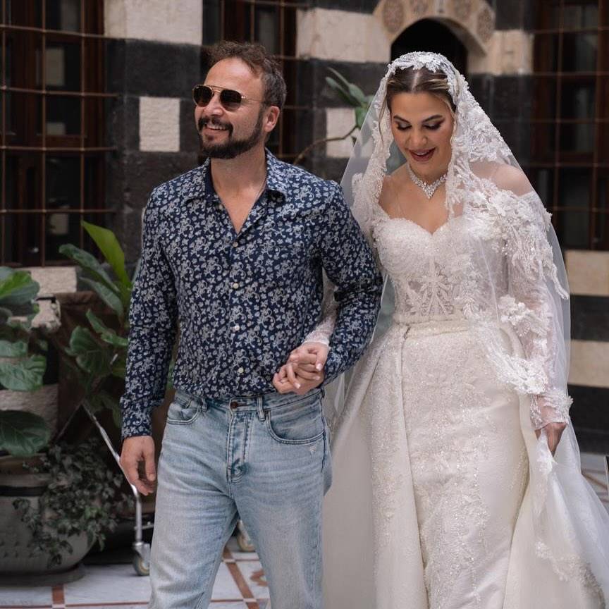 شقيقة مكسيم خليل تخطف الأنظار في زفافها