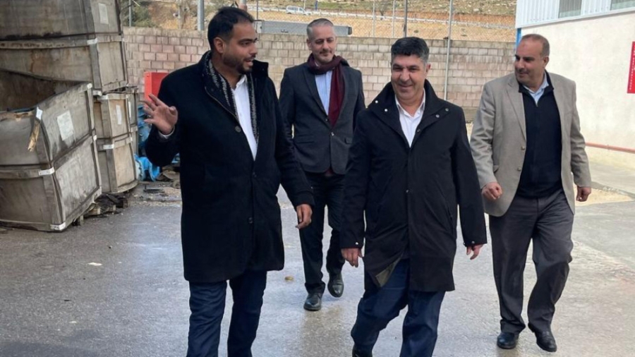 الأمين العام لسلطة المياه يتفقد سير أعمال توسعة المستودعات المركزية