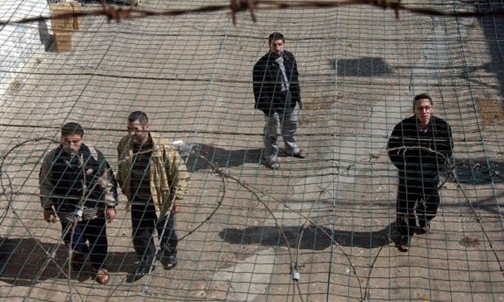 توقع إفراج “إسرائيل” عن 600 أسير فلسطيني السبت