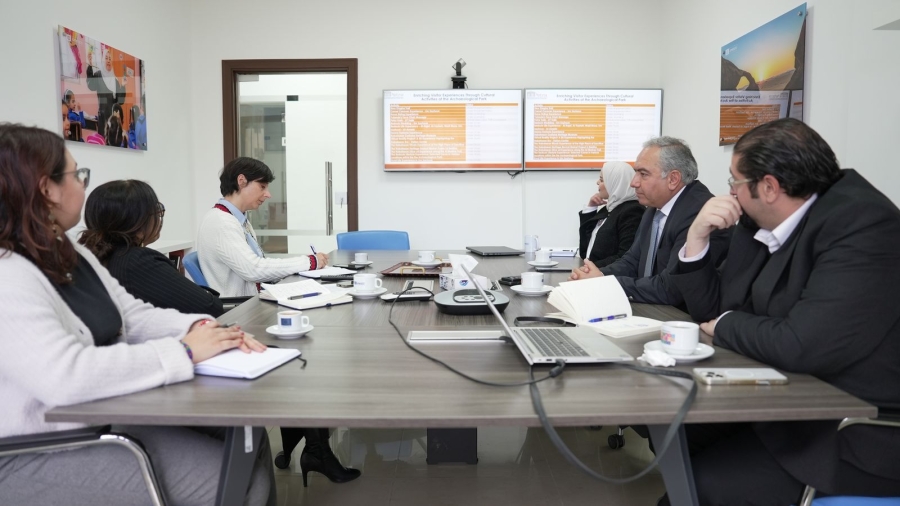 إقليم البترا  واليونيسكو يبحثان التعاون لحماية الموقع الأثري