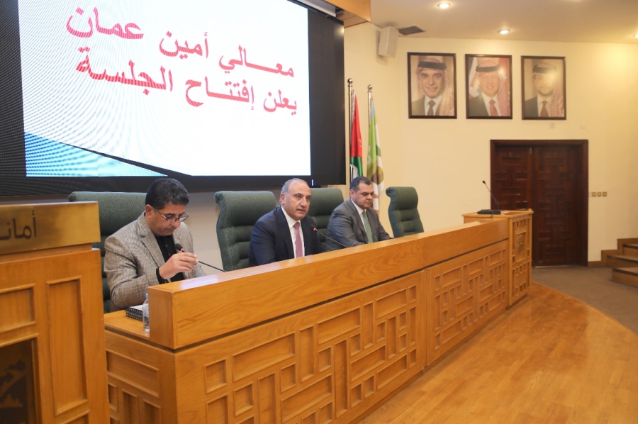 السماح بإعادة تسجيل تصاريح وسائط نقل الركاب المنتهي ترخيصها من 5 سنوات