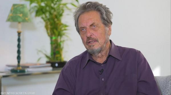 والد إيلون ماسك يكشف أسرار العائلة