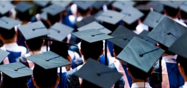 لجنة مجتمعية تصدر توصيات للحد من الآثار المالية لحفلات التخرج