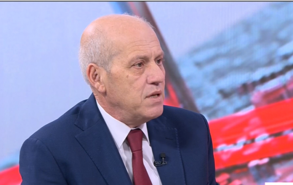 أبو طير: الأردن ساهم بتسكين مخاوف عربية من سوريا الجديدة