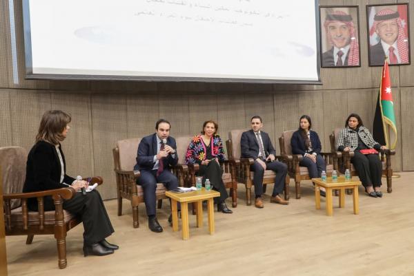 الهاشمية تنظم ورشة حول تمكين النساء والفتيات في مجال التكنولوجيا المالية