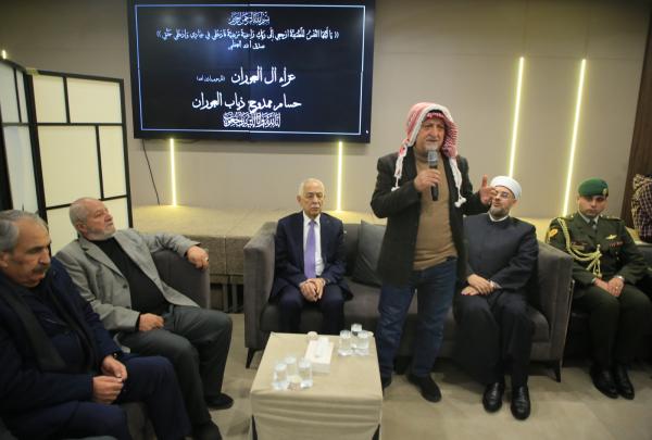 مندوبا عن الملك وولي العهد .. العيسوي يعزي عشيرتي العوران والضلاعين