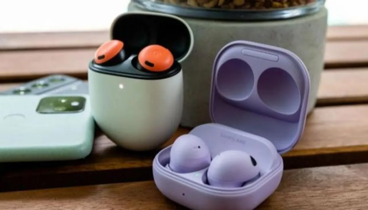 الصحة العالمية تحذر من سماعات الأذن .. تهدد مليار شاب