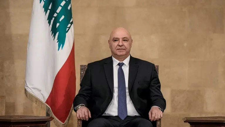 عون: قرار الحرب والسلم بيد الدولة