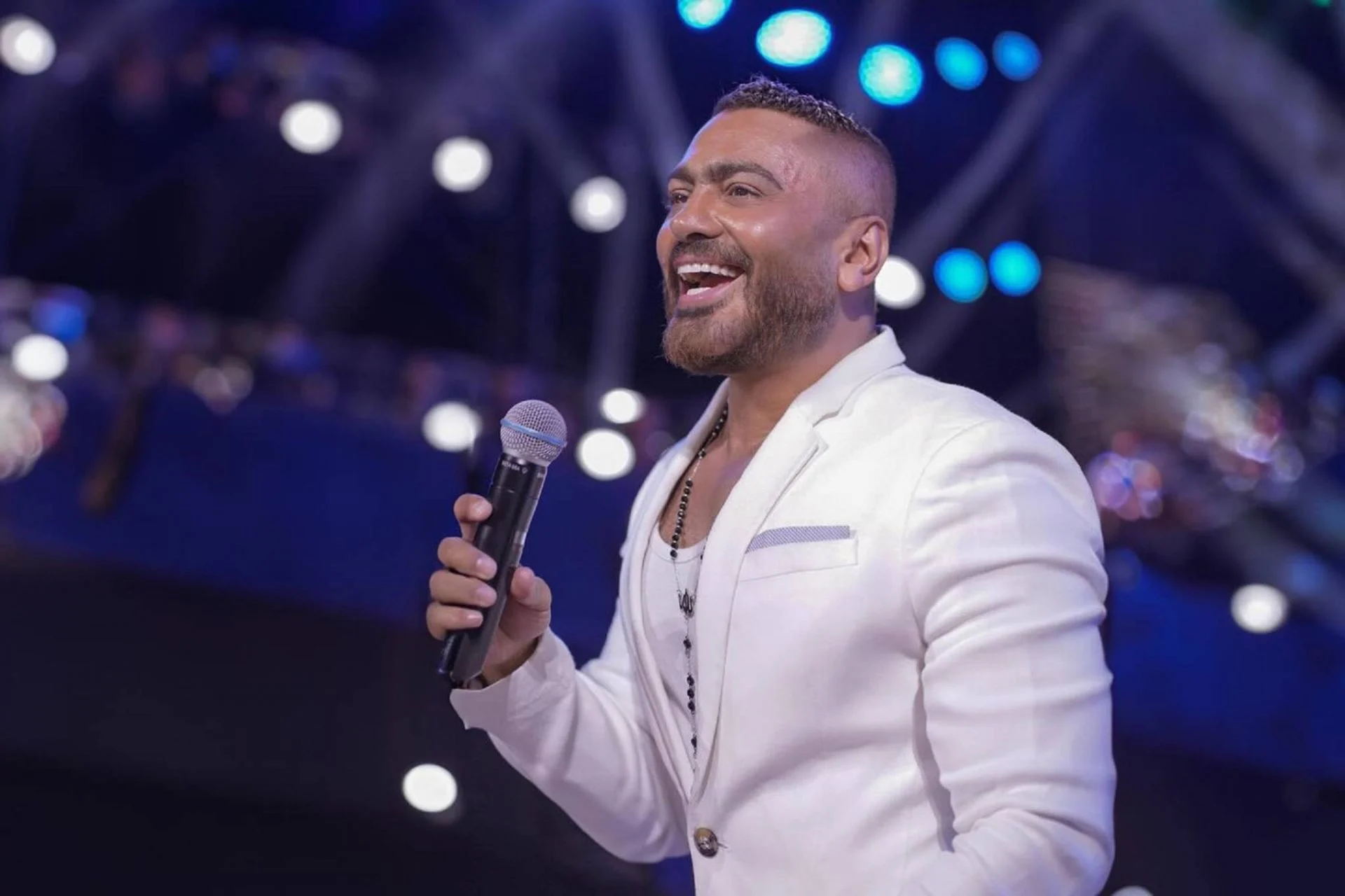 تامر حسني يوجه نصيحة للشباب في أول يوم من رمضان