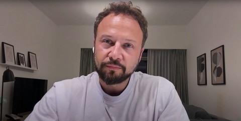 مكسيم خليل يكشف تفاصيل محاولة اغتياله قبل مغادرته سوريا