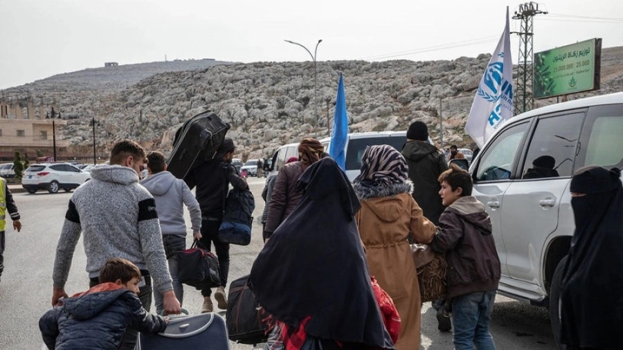 عودة أكثر من 300 ألف لاجئ سوري إلى بلدهم منذ سقوط نظام الأسد