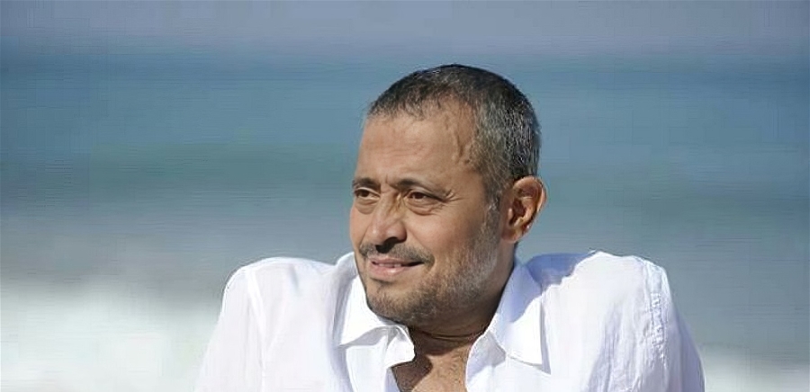 “أبوس راسك يا أبو وديع”… فنان معروف يعتذر من سلطان الطرب لهذا السبب!